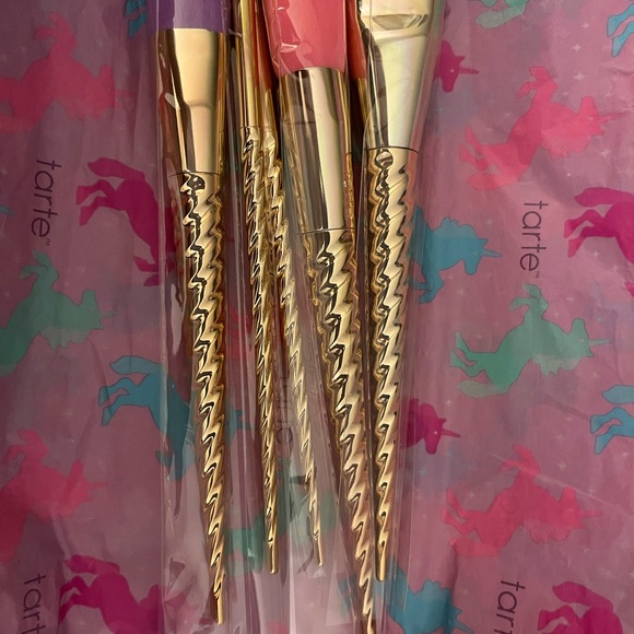 Tarte make-up brushes - Picture 2 of 2